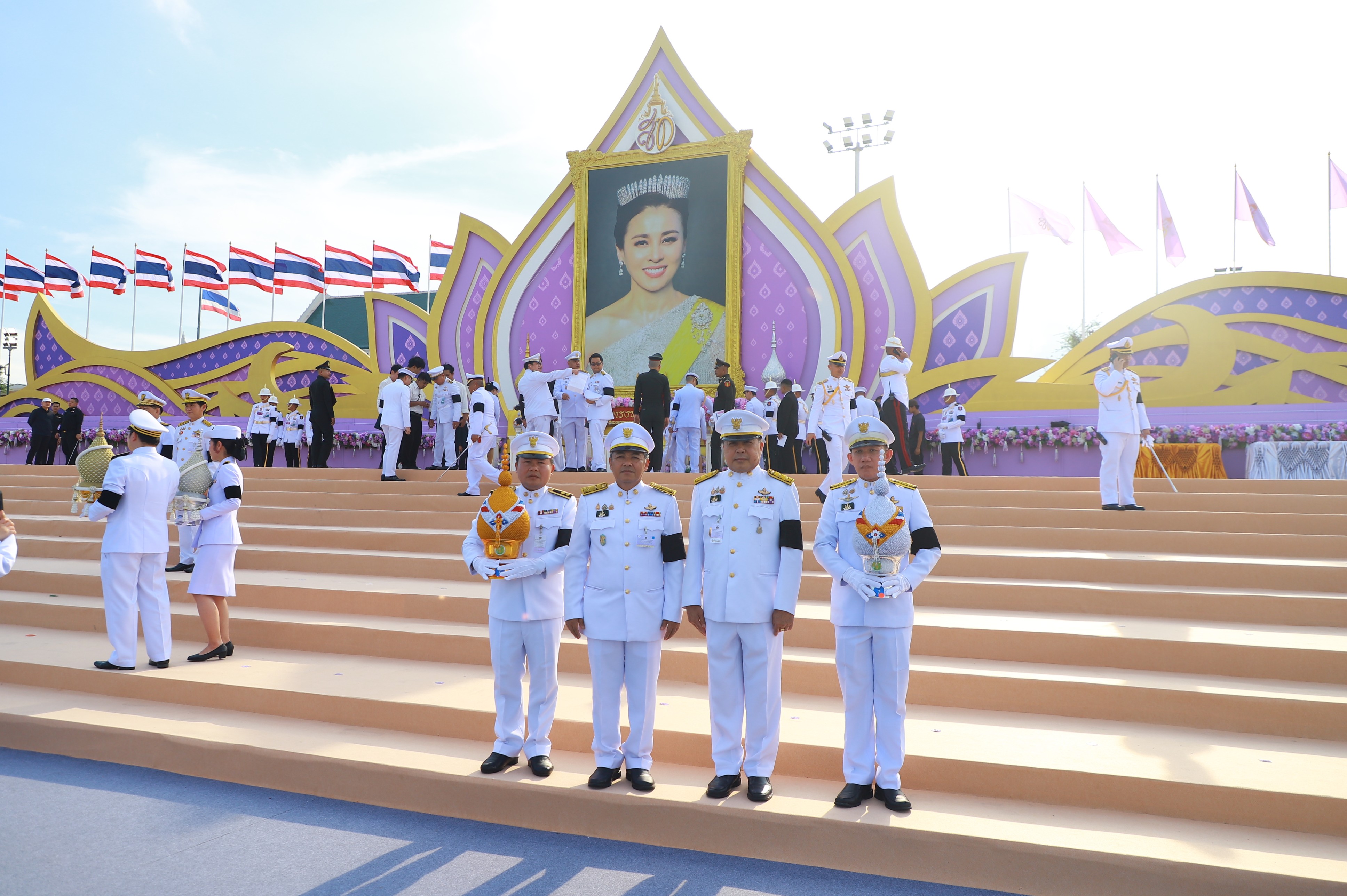 title - ส.ป.ก. ร่วมพิธีจุดเทียนถวายพระพรชัยมงคลพระนางเจ้าฯ พระบรมราชินี เนื่องในโอกาสพระราชพิธีมหามงคลเฉลิมพระชนมพรรษา 4 รอบ